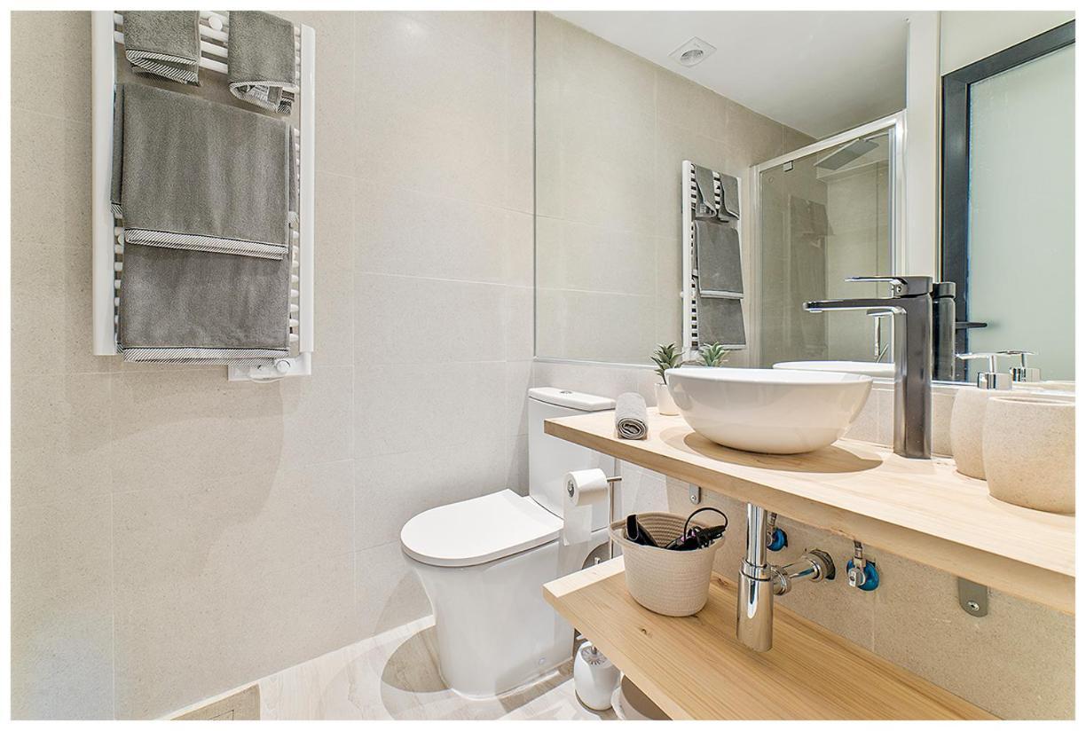 Apartamentos Madrid Rio Exteriör bild